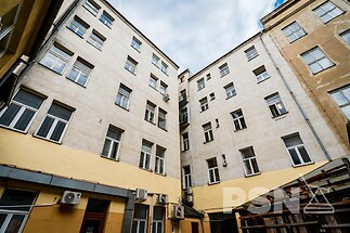 Kanceláře nedaleko centra a vlakového nádraží