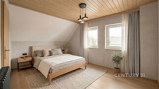 Prostorná ložnice, parketová podlaha, velká okna, moderní středomořský styl, světlé barvy, dřevěný strop, elegantní dekorace.