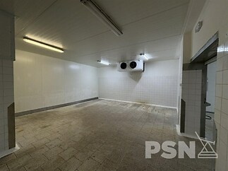 Výrobní hala - Komárovské nábřeží Brno