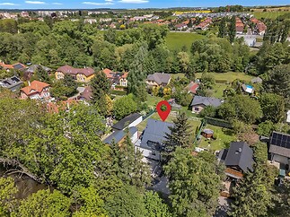 umístění domu v rámci okolí