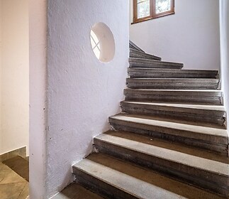 Schodiště do 2.NP