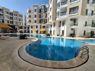 Apartmánový komplex s bazénem