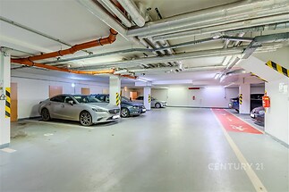 Garáž v domě s výtahem