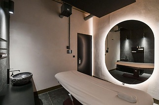 Komerční prostory s terasou o celkové ploše 95,8 m² ve 3