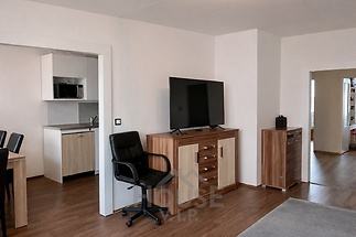 FBF319B6-A557-4FBB-936D-FA920AE8CF4F