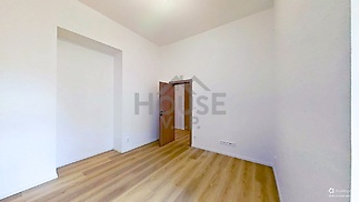 31-Pernerova-10032025_195416_defurnished