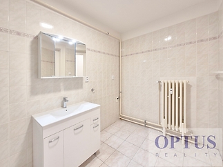 bathroom1b.jpg
