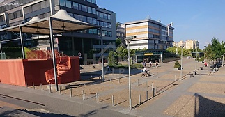 659b