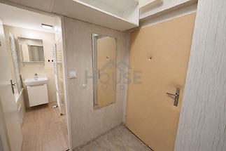 B02DB7B6-7933-49A5-9062-4C3B938058F2