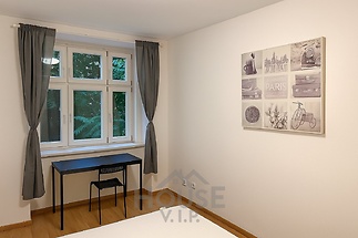 B612980D-FBDA-42EC-ABC3-93A99D2E6D52