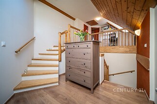 schodiště do patra