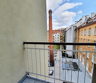 balcony.jpg