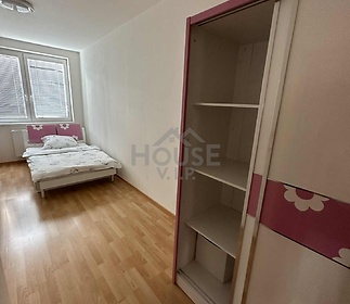 5bf728a6-9033-47c5-ac82-6c76c48497fc