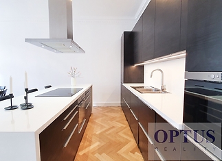kitchenb.jpg