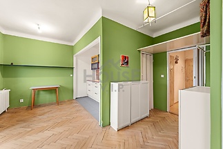 245E52EA-C070-403D-BA5B-B172863B788C