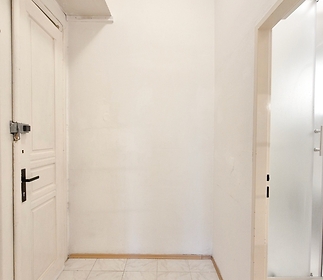 entrance-hallb.jpg