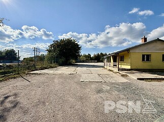 Uzavřený komerční areál k pronájmu