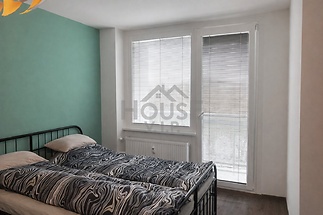 75E4826A-9CF7-4463-9D83-5345333693CC