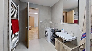 719-B2-Sokolova-Bathroom 1