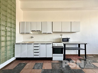 Kanceláře s možností parkování