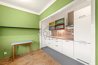 DD2450CE-8299-45AC-9F93-558BFB42DC2E