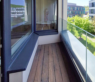 balconyb.jpg