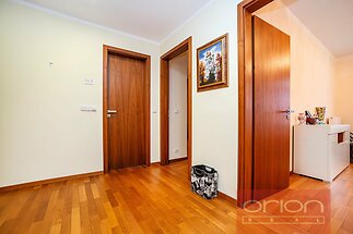 D8E_2057.jpg