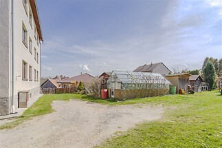 Pohled na dům Blanická 152, Jankov ze západu