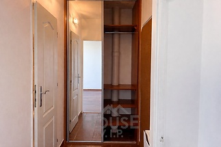 6ADD72A9-BEF9-472A-864B-4D394383889F