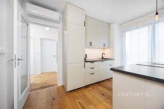 Kuchyňská linka s ostrůvkem na vaření