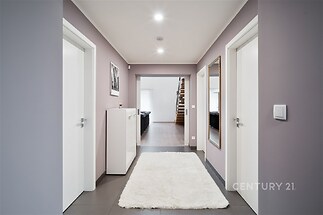 Chodba  - vstup WC, šatna, tech.místnost