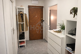 D2F28BAE-4A05-49DA-A516-932BD0372531