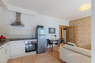 Obývací pokoj a kuchyně z terasy