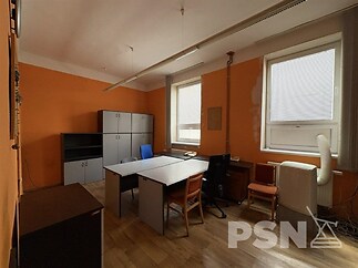 Kancelářská budova - Komárovské nábřeží Brno