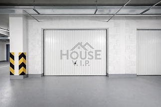 62959547-A67C-42EA-99C6-9C438971FC7C