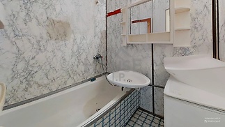 iAST8saXu4c-Bathroom
