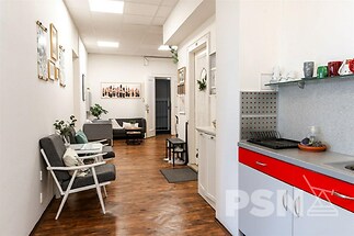 Kanceláře nedaleko centra a vlakového nádraží