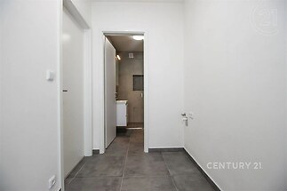 hala-chodba s kachličková podlaha