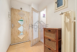 2CB0DD48-9C81-48CA-AF53-D94C3E1C41A6