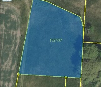 Krajní pozemek 1128m2   soukromí ze tří stran