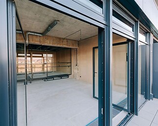 Komerční prostory s terasou o celkové ploše 95,8 m² ve 3. podlaží budovy