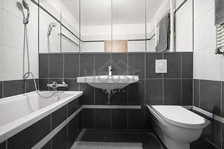 6D38E672-3D09-493E-A4D5-4AE034DD2B97