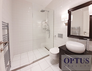bathroom2.jpg