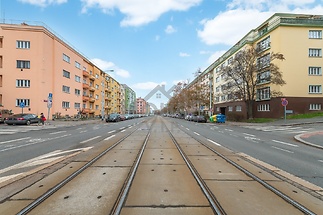 7898A927-74CD-46C2-A8F5-220EFEDF030C