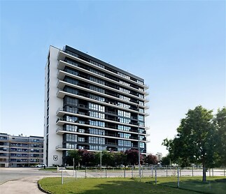 Komerční prostory s terasou o celkové ploše 95,8 m² ve 3. podlaží budovy