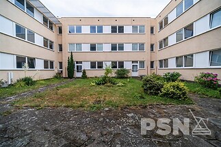 Kanceláře různých velikostí v Hradci Králové s parkováním