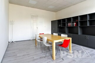 Kanceláře nedaleko centra a vlakového nádraží