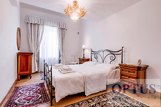 10-bedroom1a.jpg