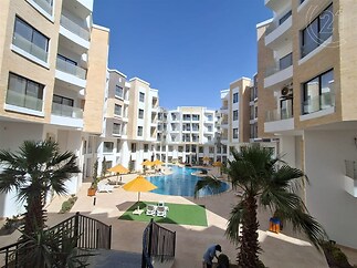 Apartmánový komplex s bazénem