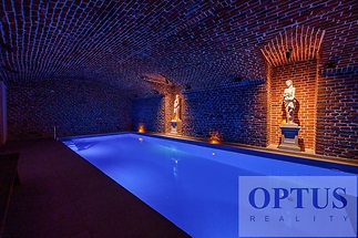 wellness-poold-1.jpg